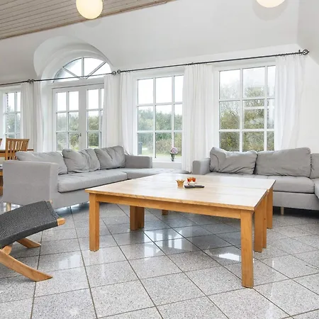 4 Star In * Ulfborg